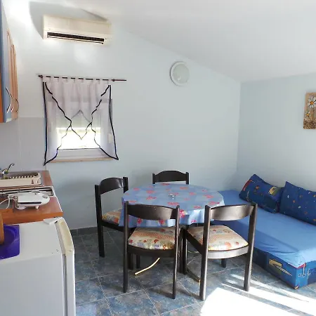 Apartment In Valbandon Istrien 34202
